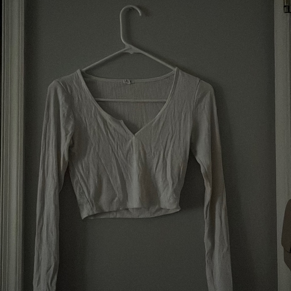Cropped white long sleeve v neck